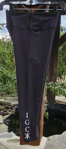 2023 Plum Black Capris Pants